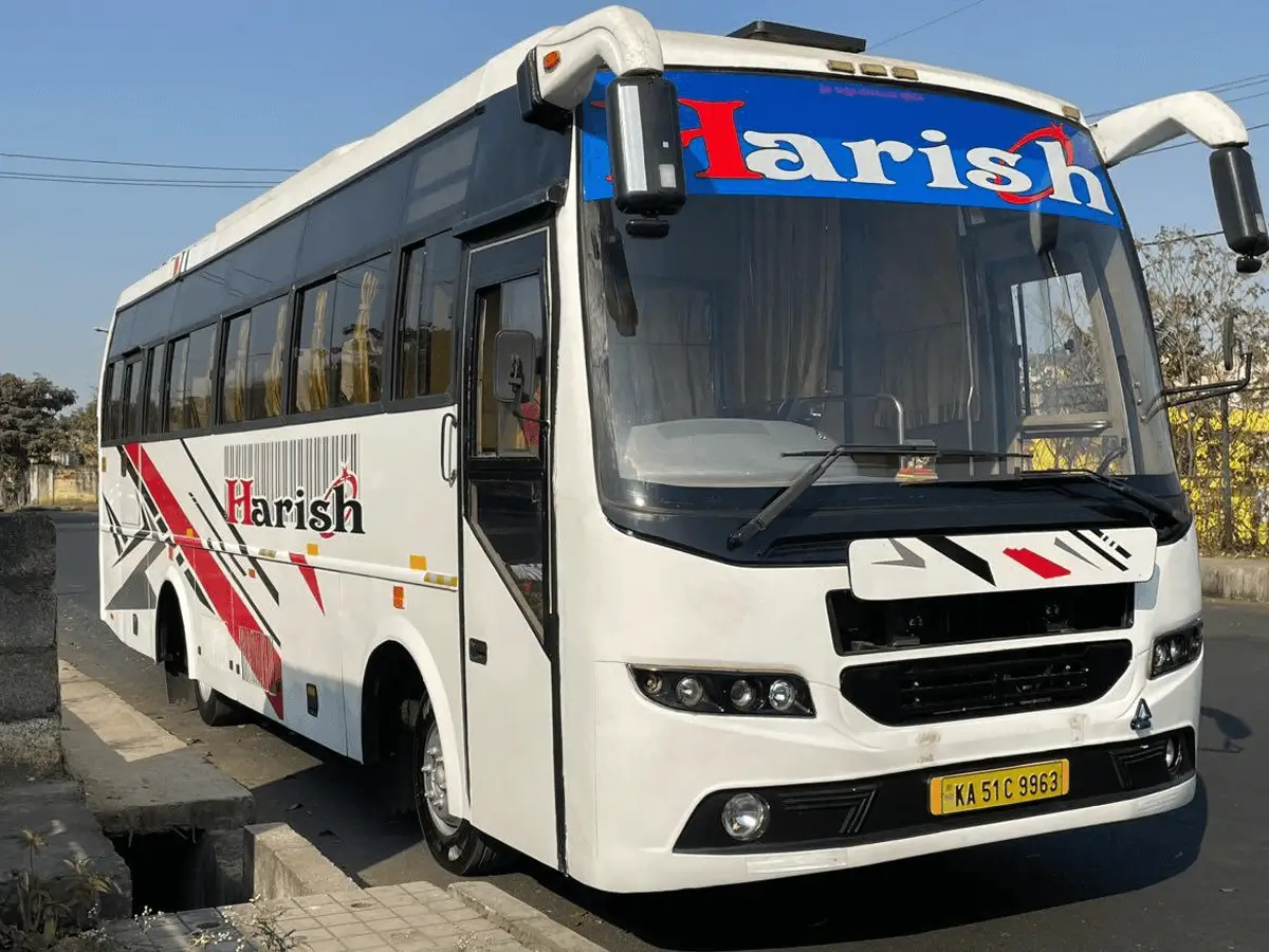 Premium minibus interior with air suspension and comfort seating