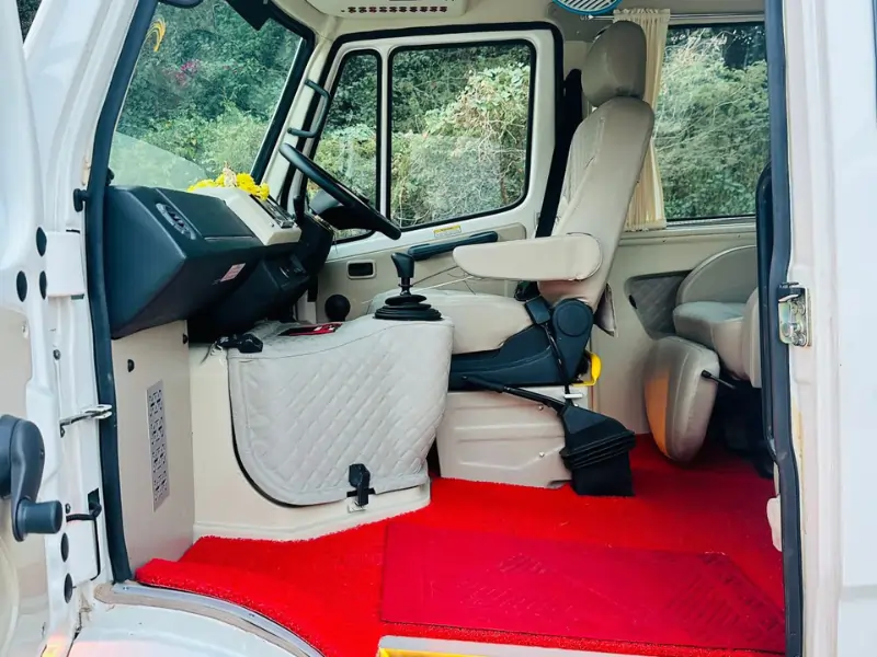 tempo traveller for group trip