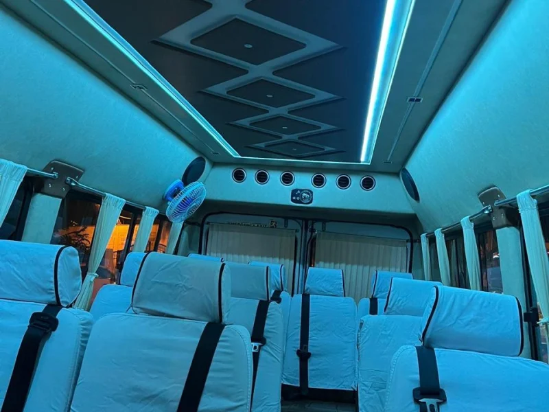 11 seater-luxury tempo traveller 11-seater-luxury-tempo-traveller-in-banglore