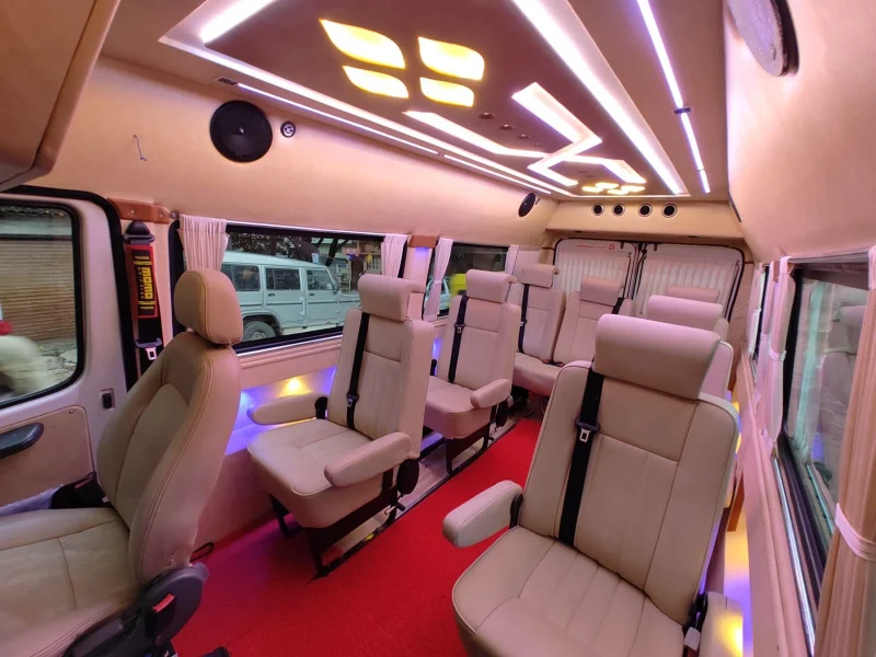 7seater-luxury-tempo-traveller