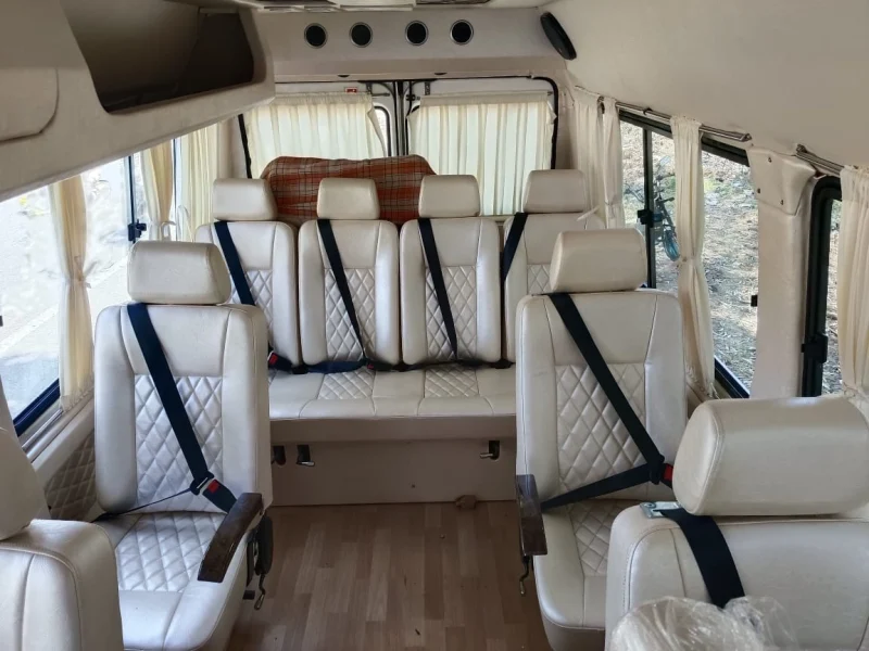 8seater-luxury-tempo-traveller 8seater-luxury-tempo-traveller